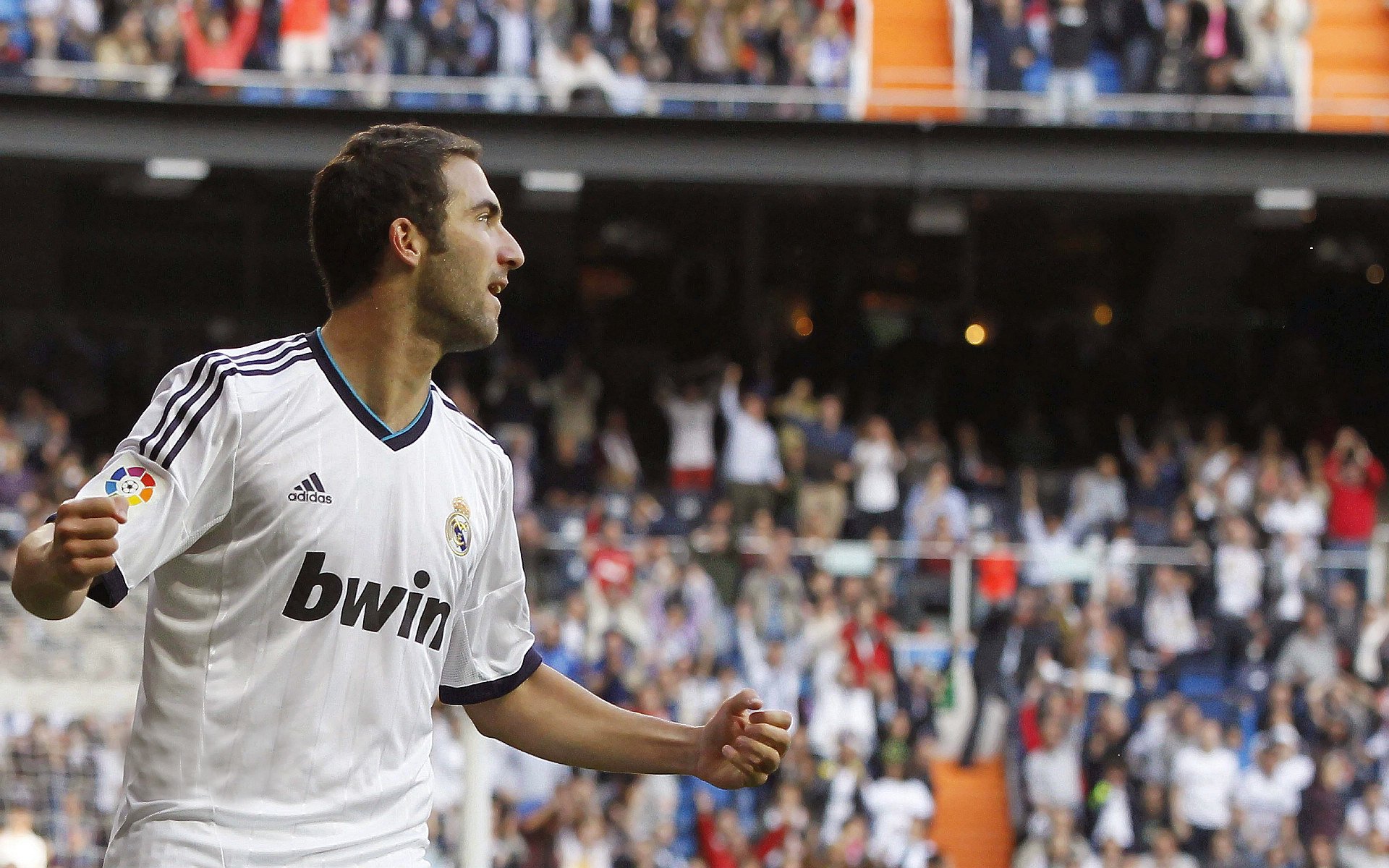 爱游戏游戏平台-意甲球队使用深度学习模型优化中场组织效率，意甲中场休息多长时间